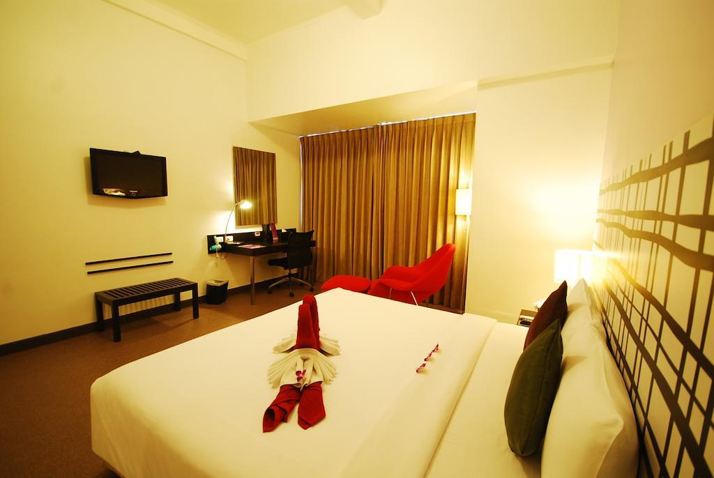 The Embassy Sathorn Hotel 3*