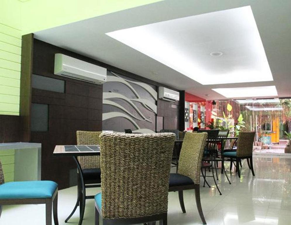 Hotel Oasis