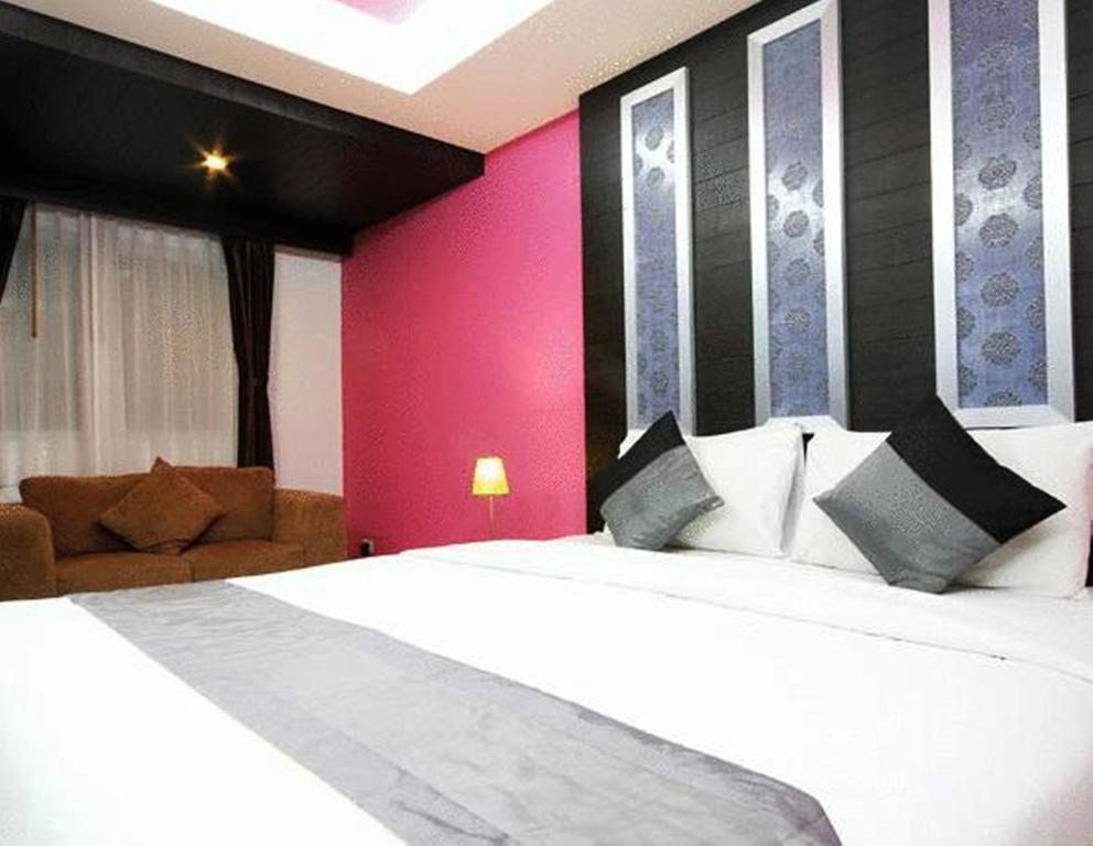 Oasis Hotel 3*