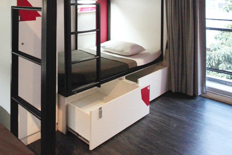 Cheqinn - Sukhumvit 4 Nana Plaza