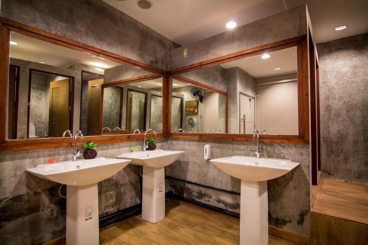 Bubble Space Hostel Bangkok