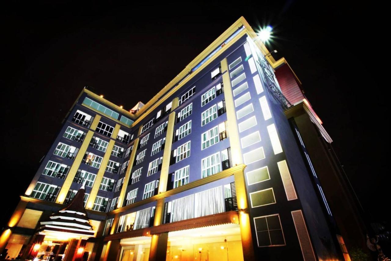 Hotel Sky Dome Resotel - โรงแรมสกายโดม รีโซเทล Bangkok