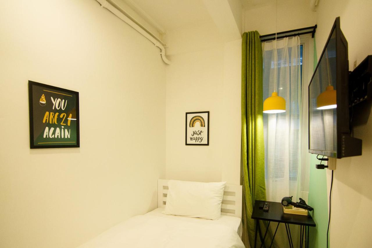 Folk Poshtel Asok *