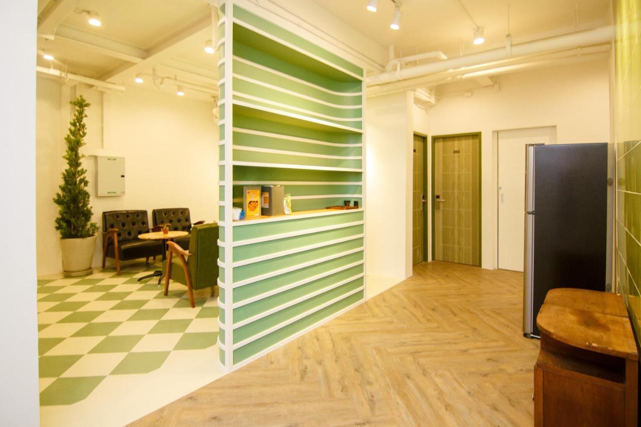 Folk Poshtel Asok * Bangkok
