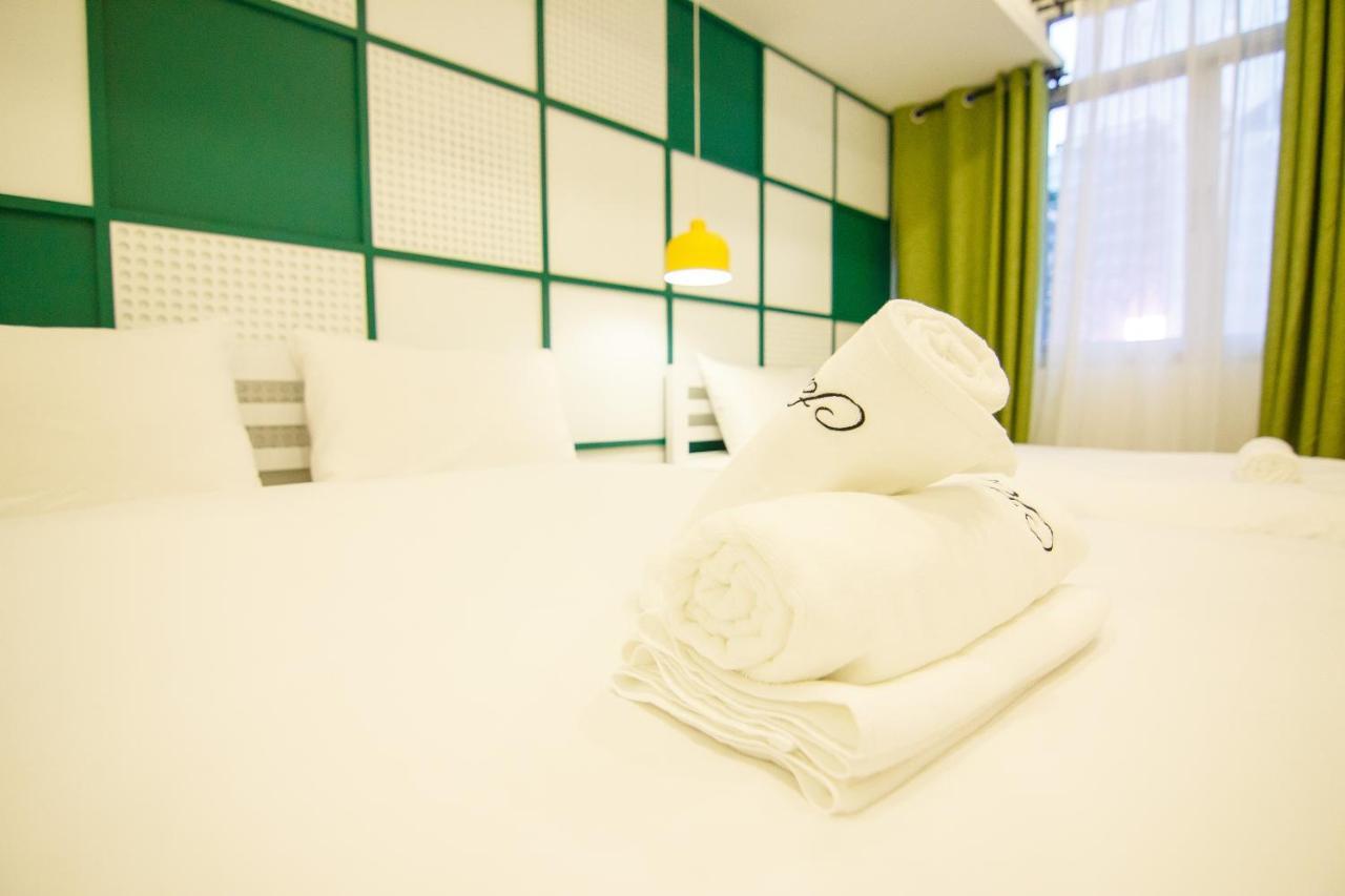 Folk Poshtel Asok Hostel