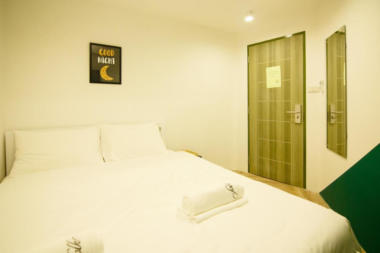 Folk Poshtel Asok Bangkok