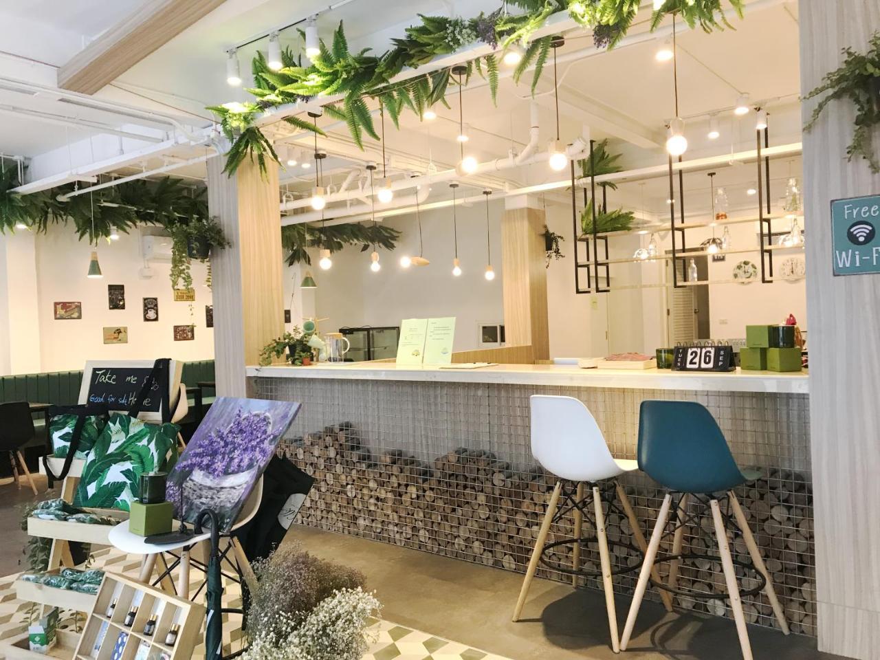 Folk Poshtel Asok Hostel *