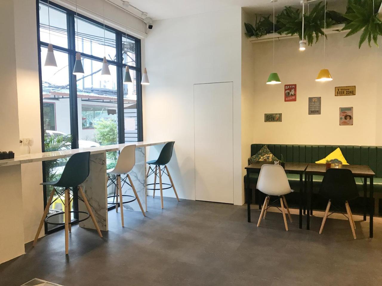 Hostel Folk Poshtel Asok