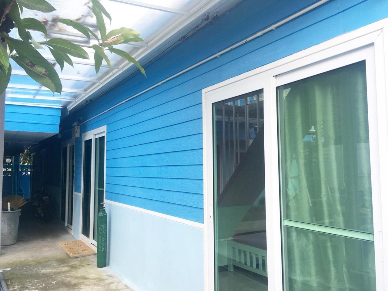 Ruean Mai Hom Hostel Bangkok