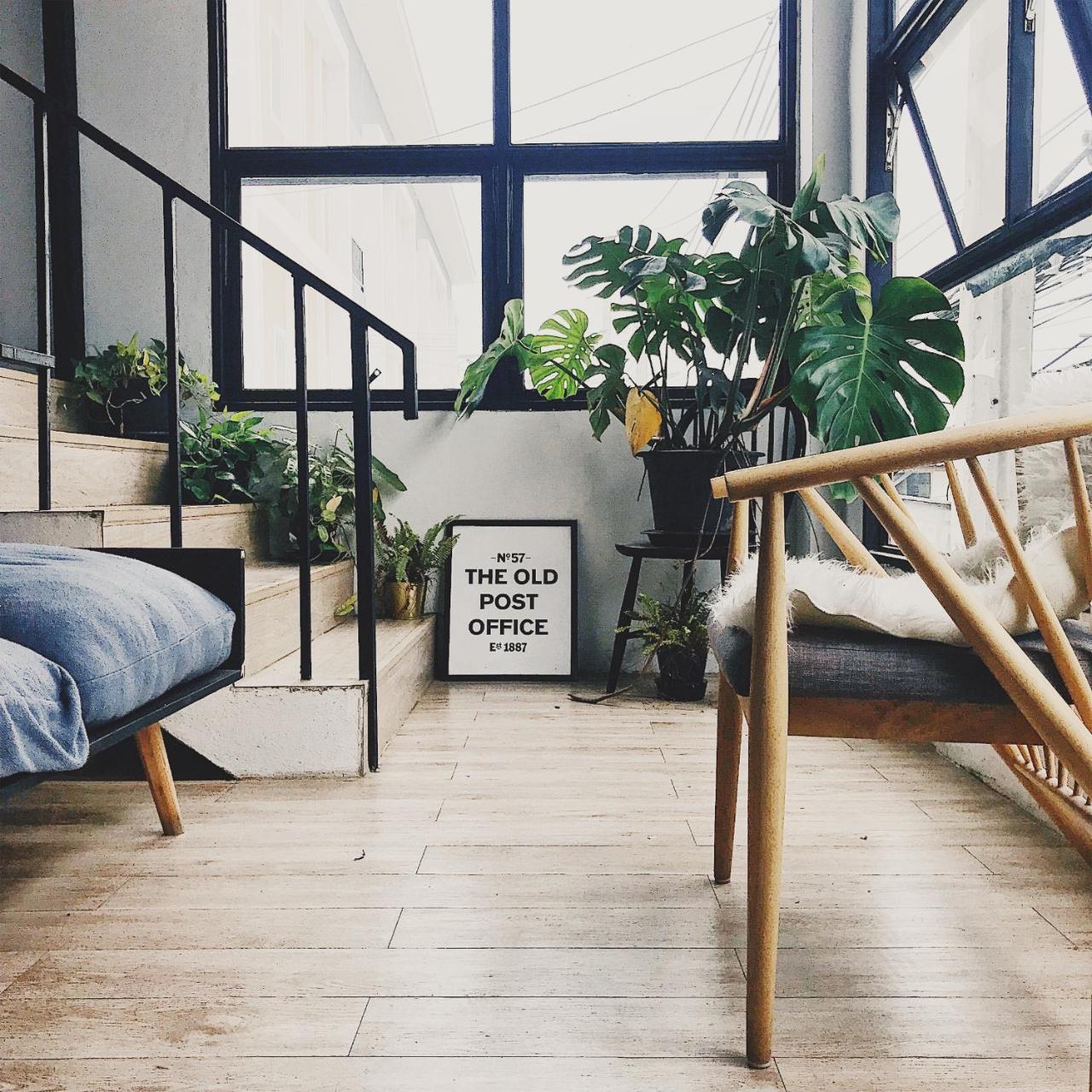 Beige Poshtels + Netflix Hostel
