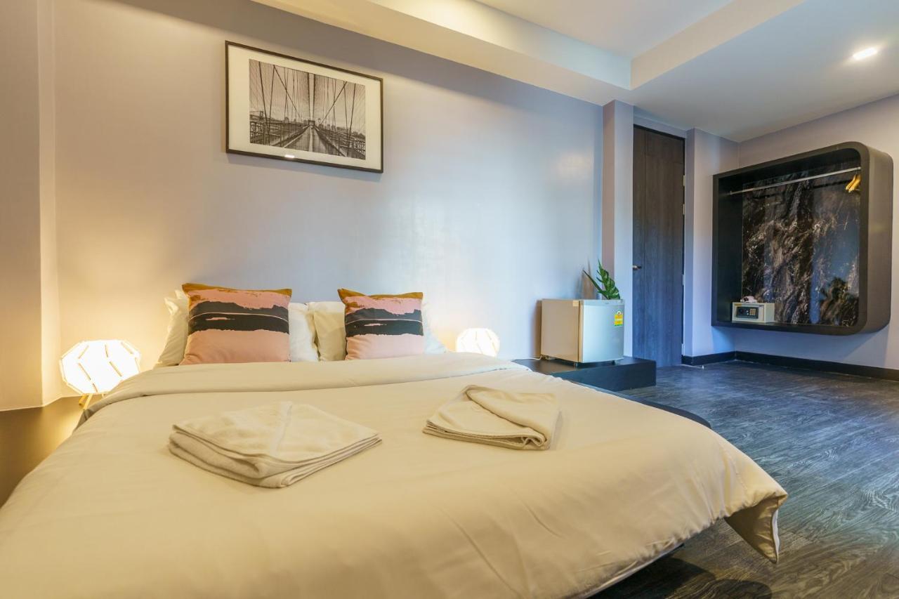 Cheqinn - Sukhumvit 4 Nana Plaza *