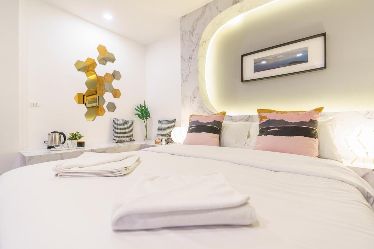 Hostel Cheqinn - Sukhumvit 4 Nana Plaza *