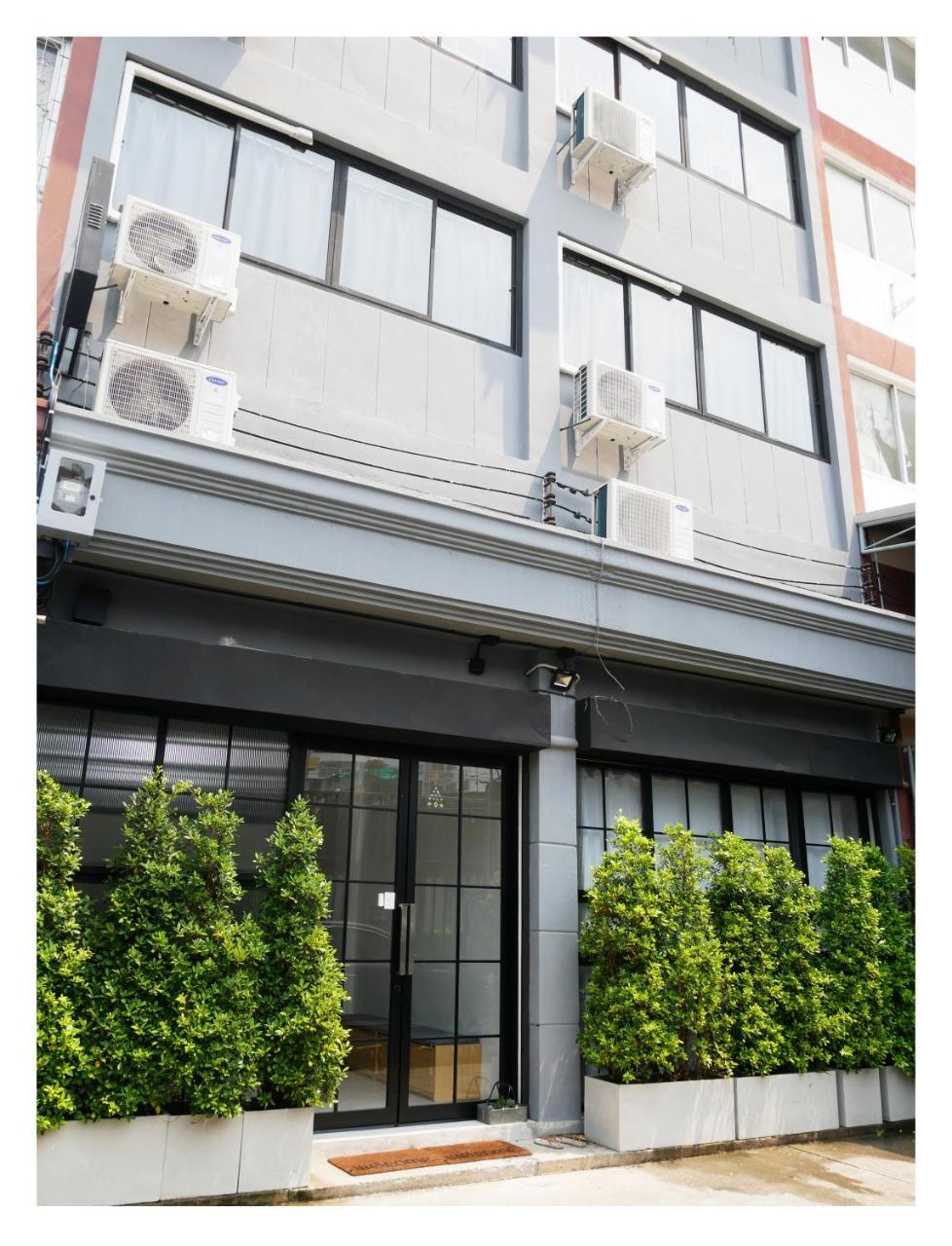 Hostel The Companion Bangkok