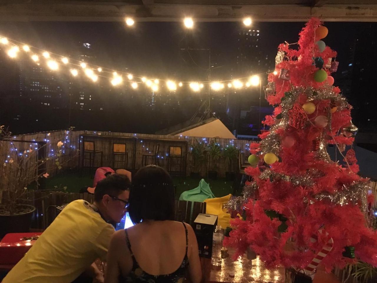 Revolution Asoke Hostel