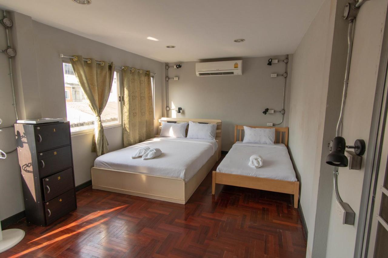 Hostel Baan 89 *