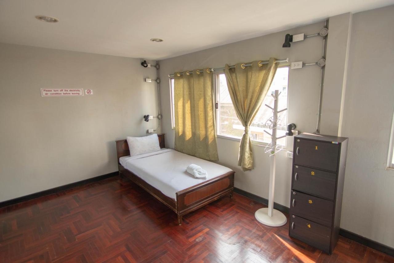Baan 89 Hostel *