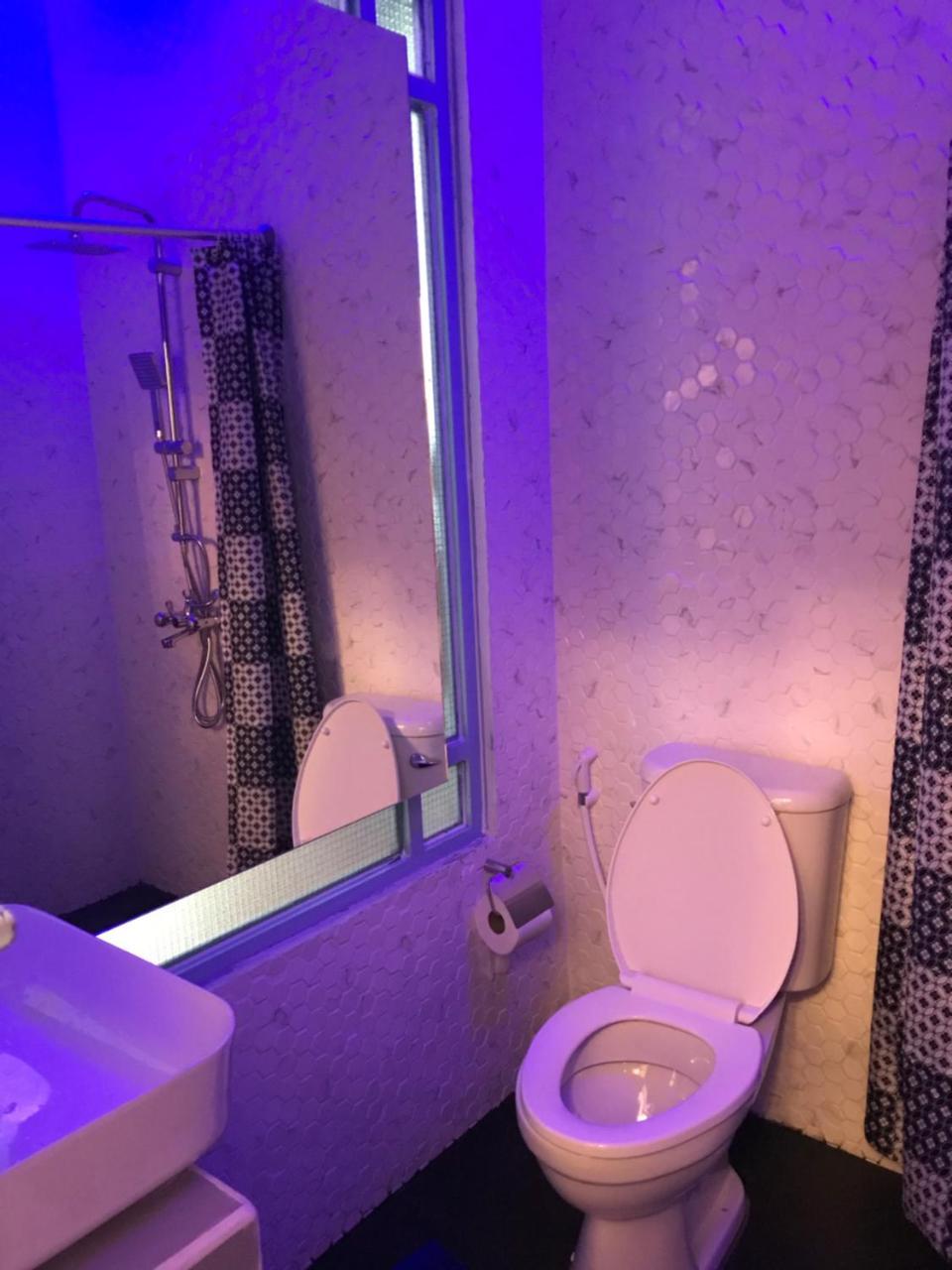 Blu Gay Poshtel * Bangkok