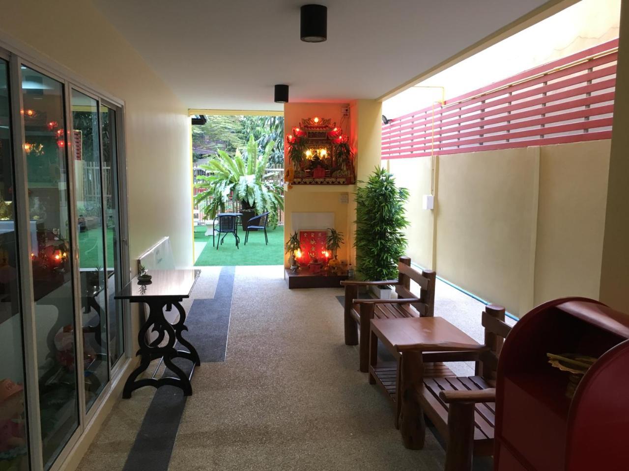Hostel Baan Wanchart *