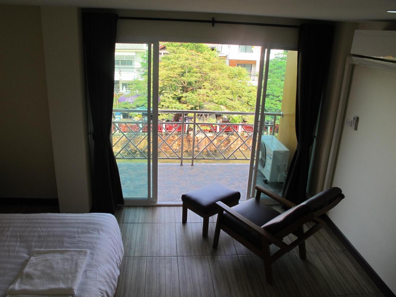 Baan Wanchart * Bangkok