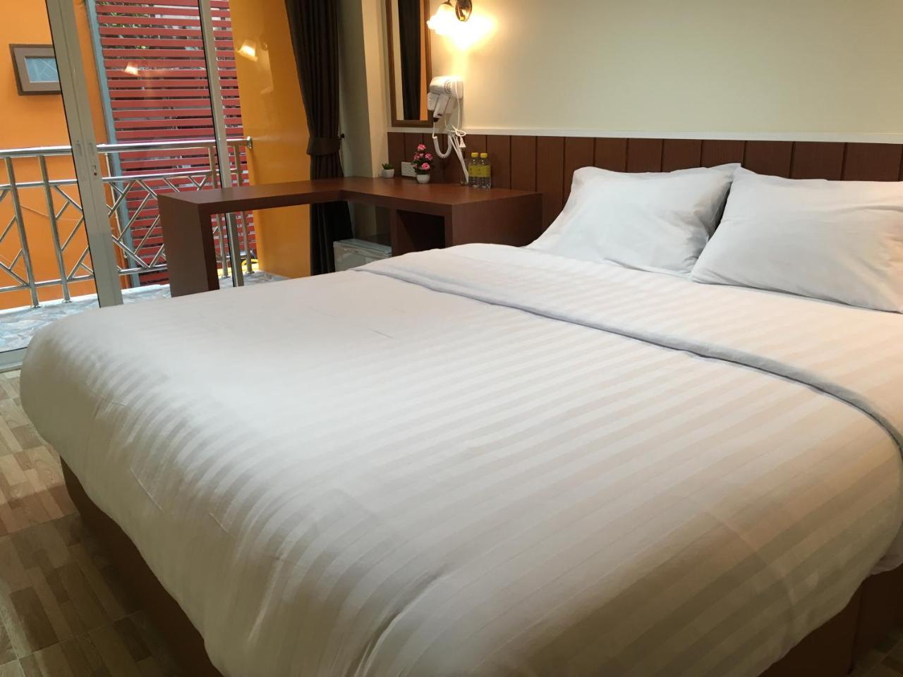 Baan Wanchart Hostel Bangkok