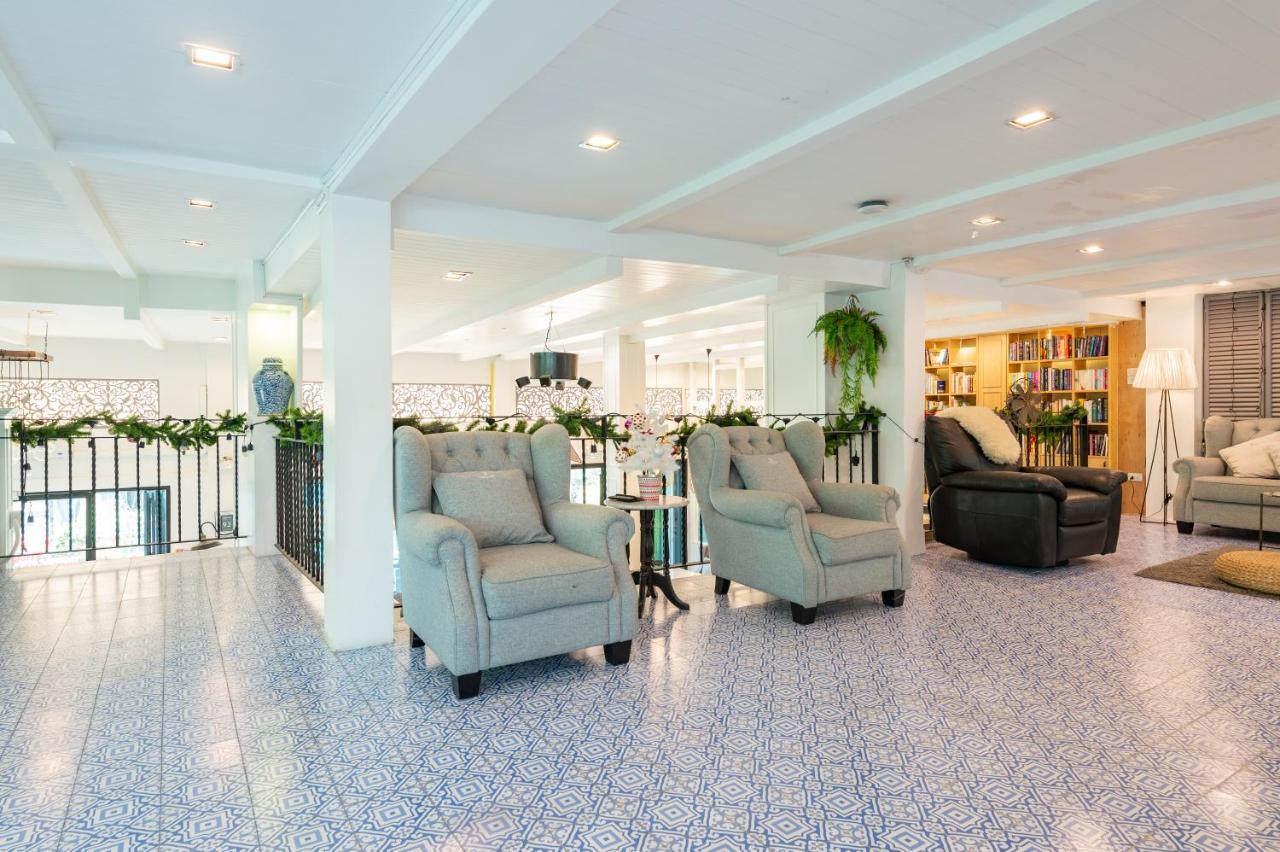 White Ivory Hotel 3*