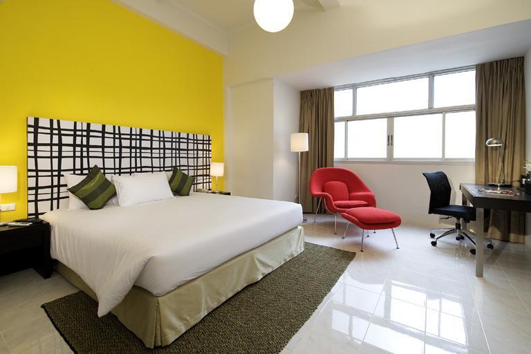 The Embassy Sathorn 3*