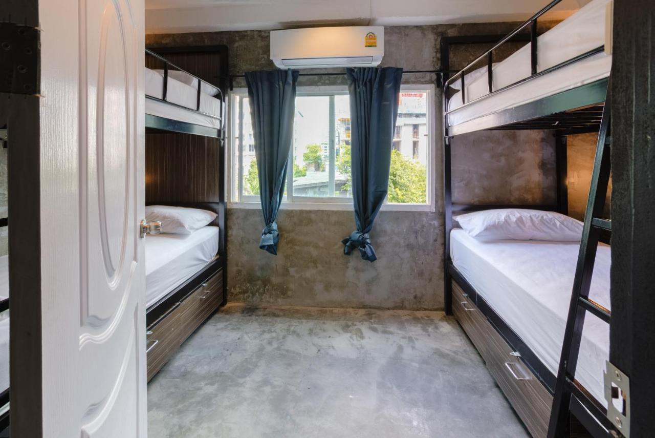 Hostel Revolution Asoke Bangkok