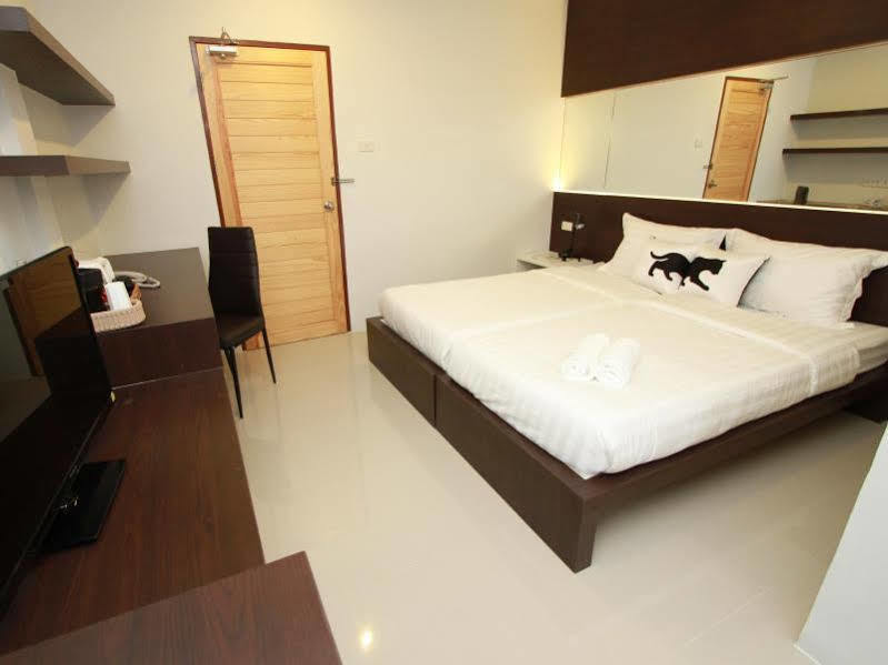 Hotel Bed By 3*