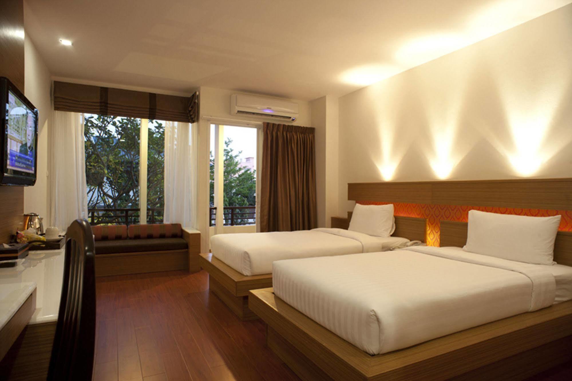 Hotel Suvarnabhumi 4*