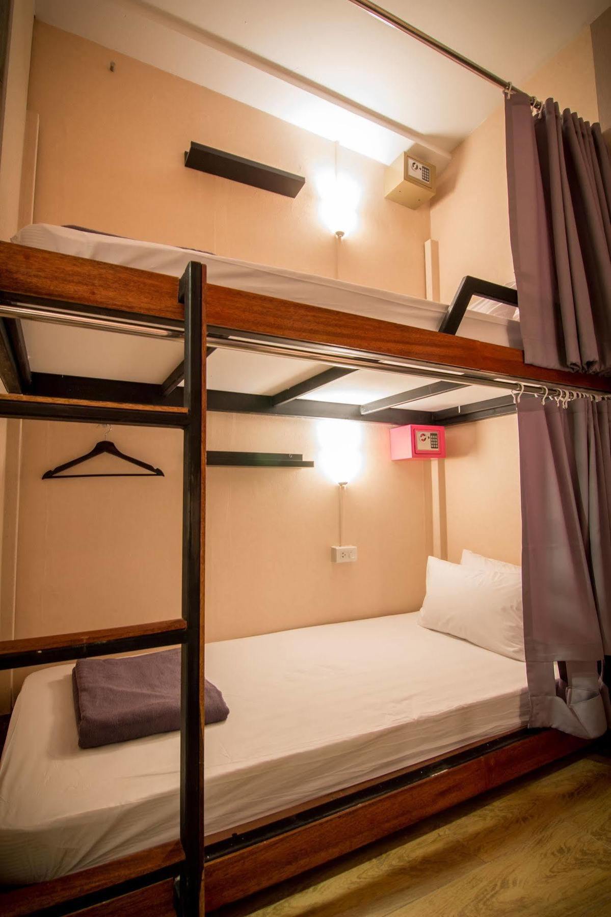 Bubble Space Hostel