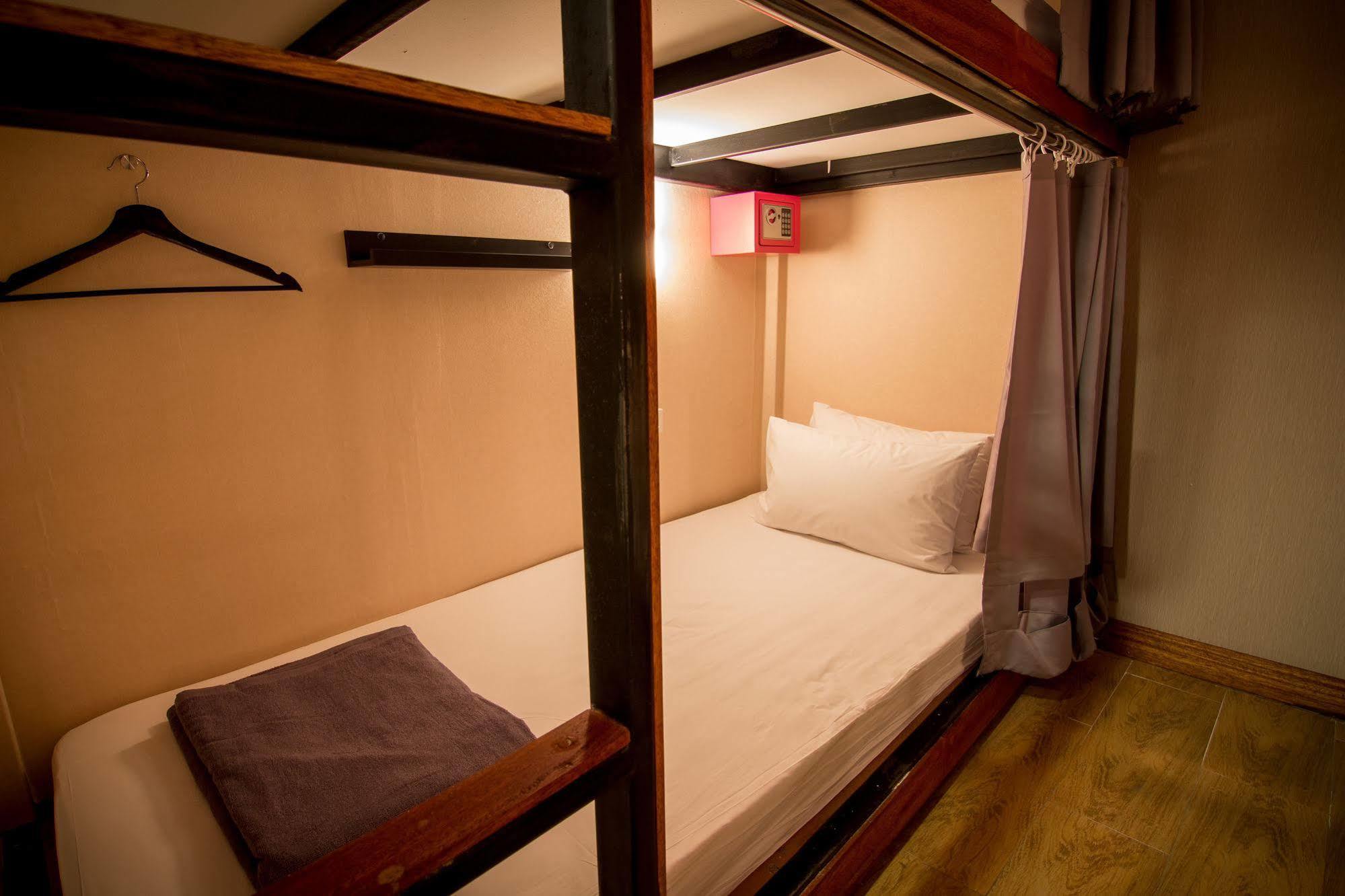 Bubble Space Hostel