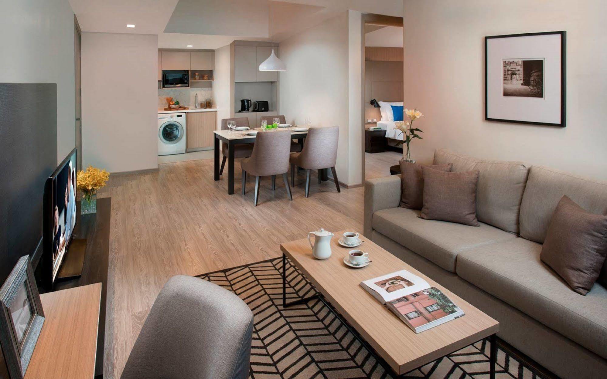 Apartment Somerset Ekamai