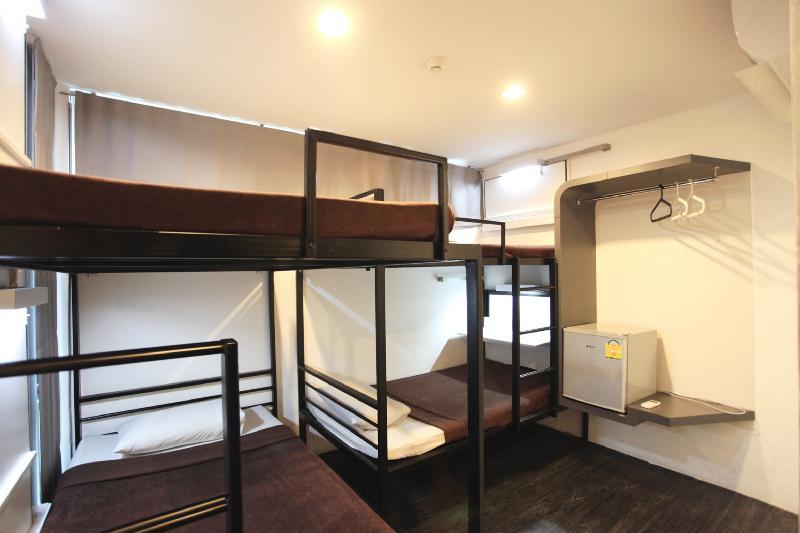 Cheqinn - Sukhumvit 4 Nana Plaza Asrama *