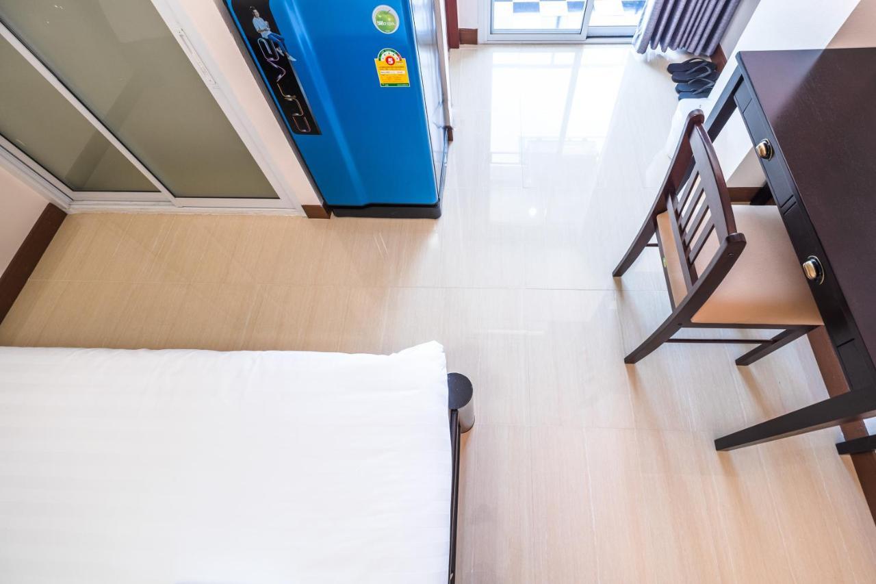 Don Muang Hotel 3*