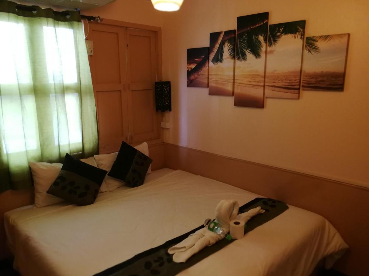 Khaosan House Hotel 2*