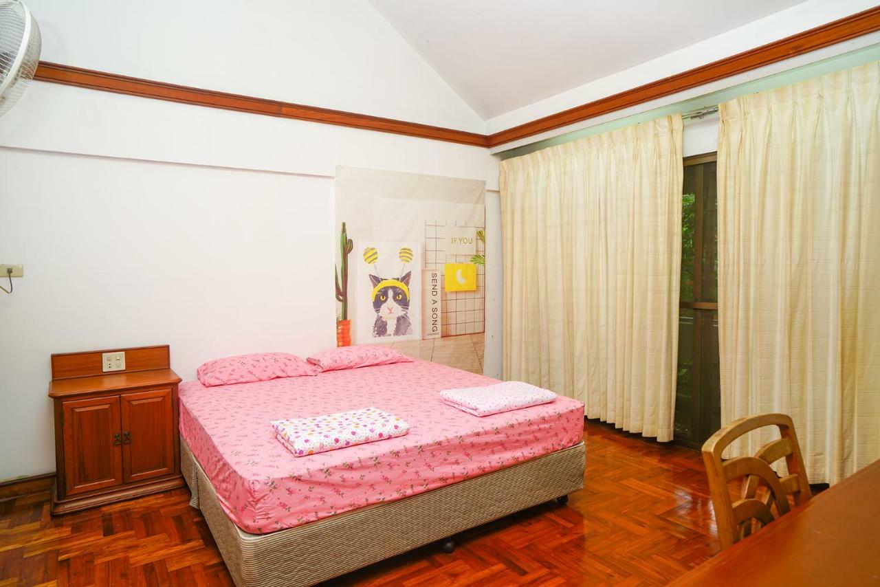 Bangkok Hot Hostel Hostel