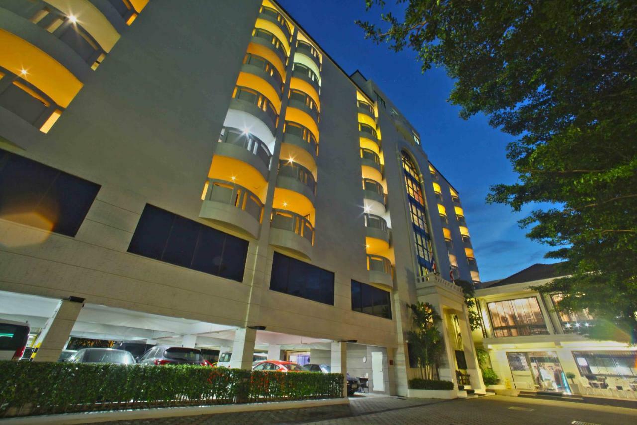 Le Club At Chateau De Sukhumvit 56 Hotel Bangkok
