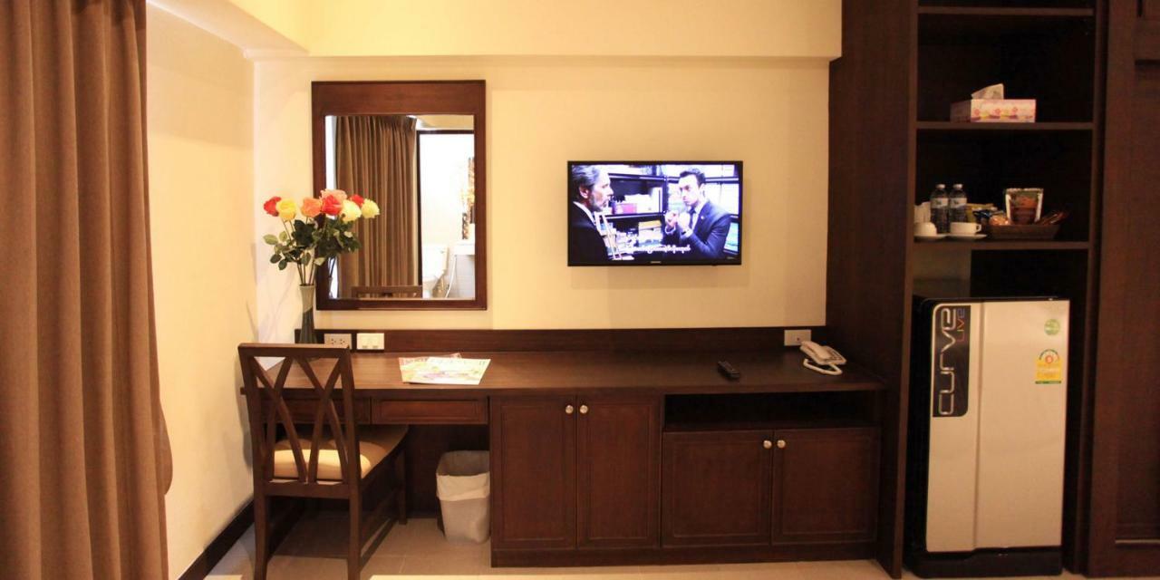 Le Club At Chateau De Sukhumvit 56 Hotel 5*