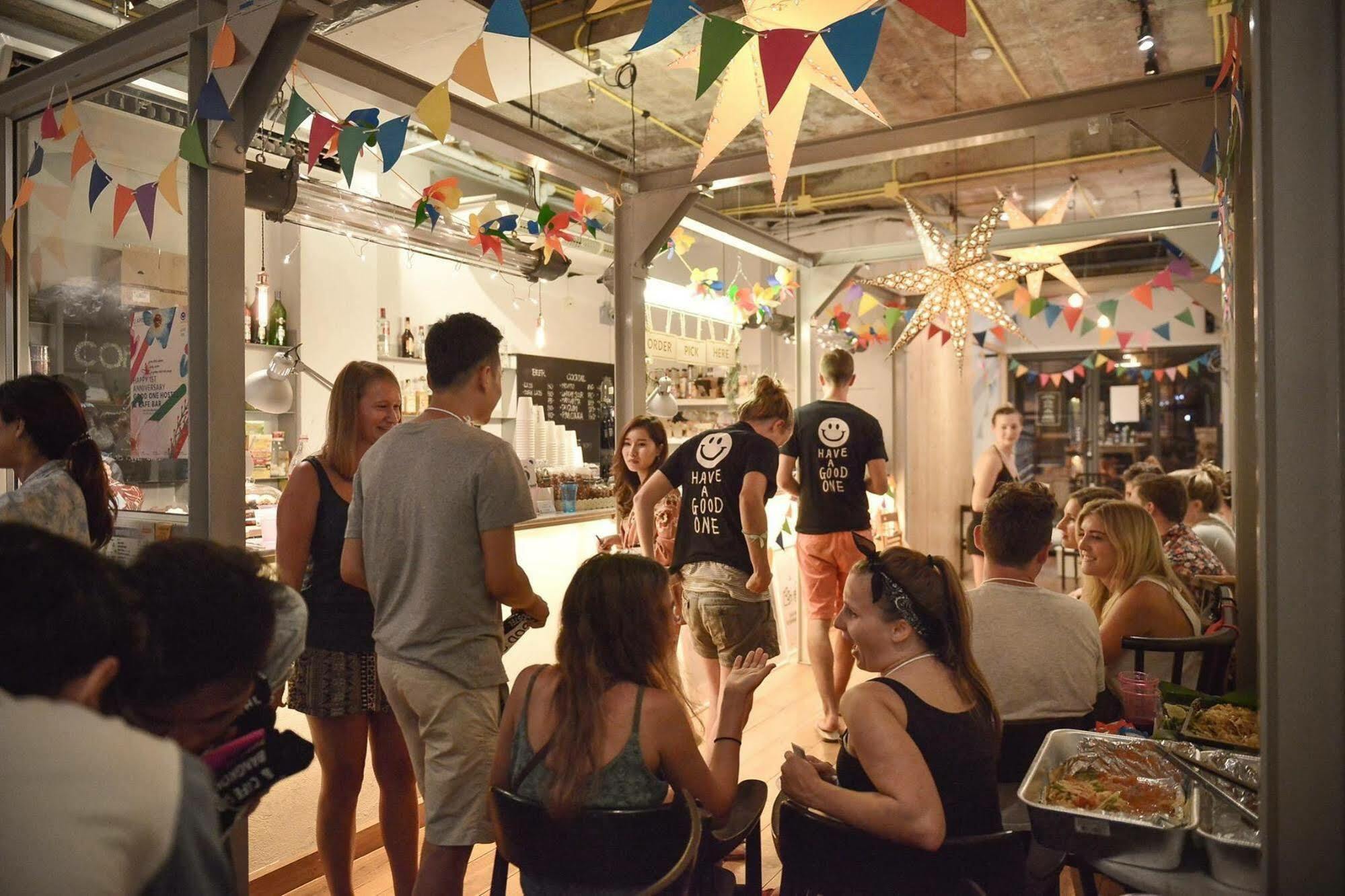 Hostel Good One Poshtel & Cafe Bar *