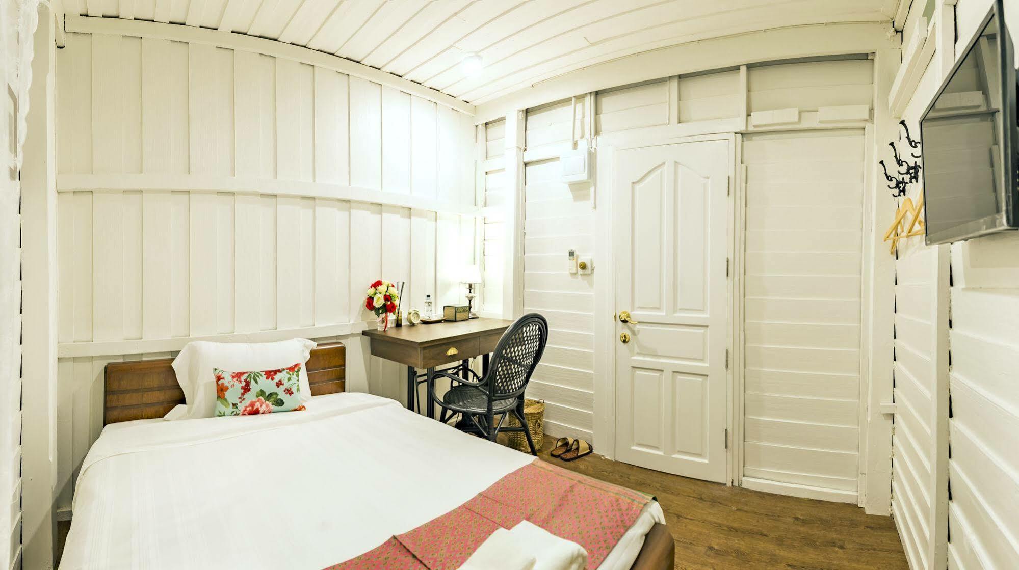 Hostel Baankachitpan Bangkok Hotel *