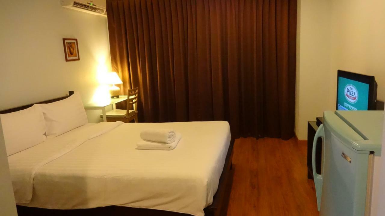 Inn Mango Bedroom