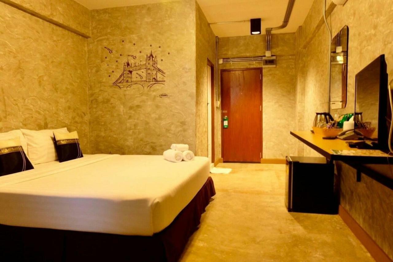 Happyland Mansion Hotel Bangkok