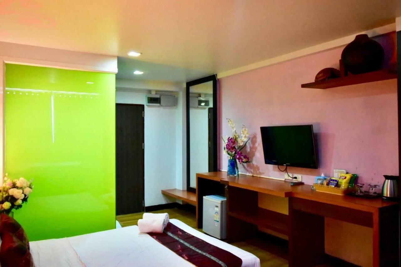 Happyland Mansion 3*
