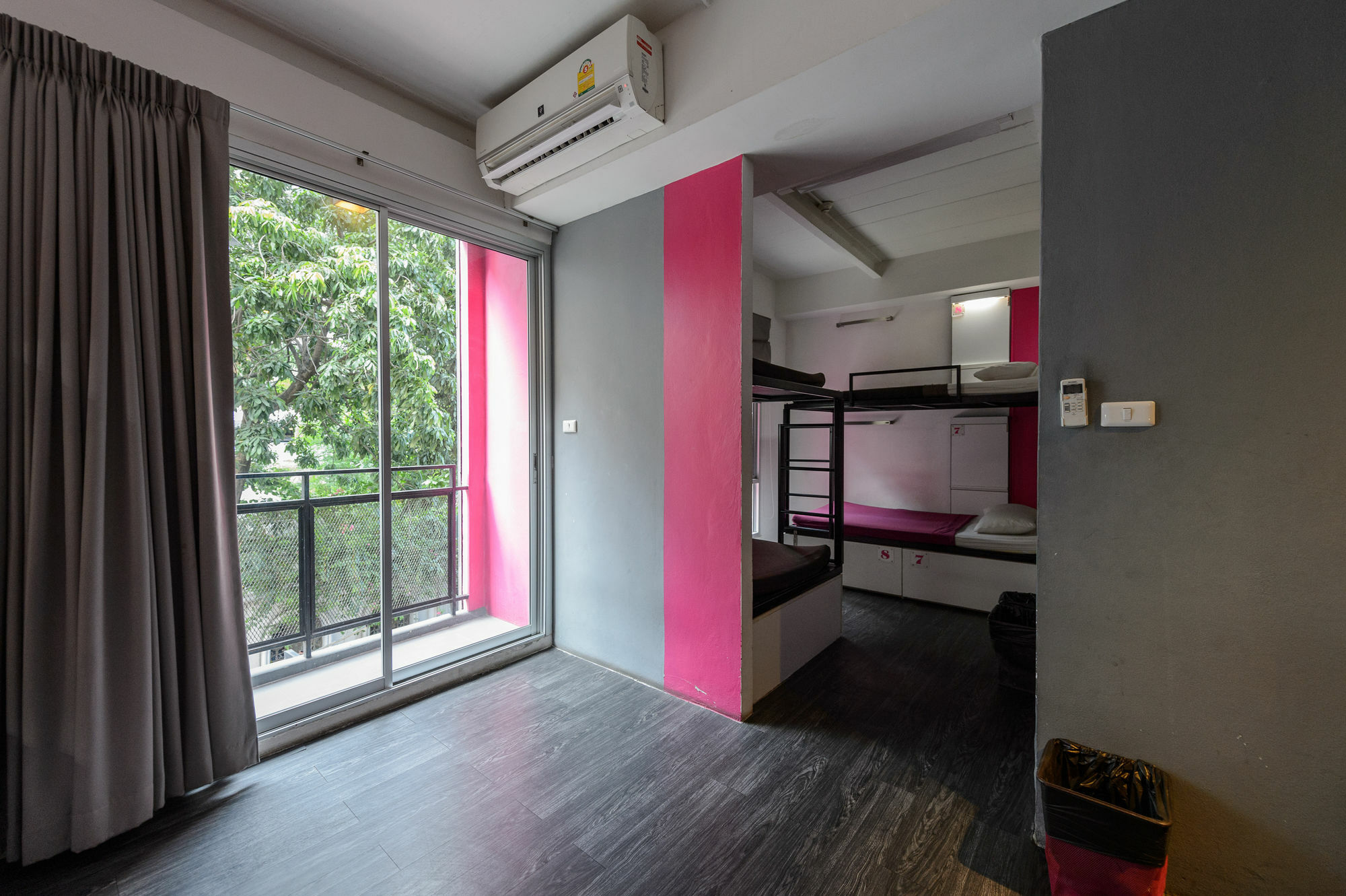 Cheqinn - Sukhumvit 4 Nana Plaza Hostel
