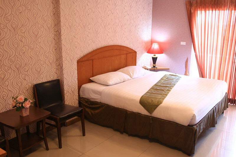 Hotel Convenient Resort, Suvarnabhumi Airport 3*
