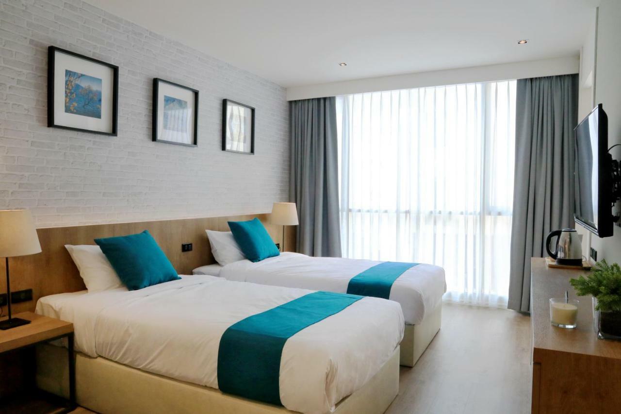 Hotel B 4*