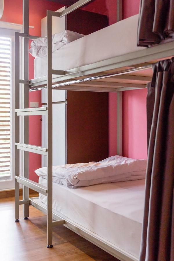 Siamaze Hostel