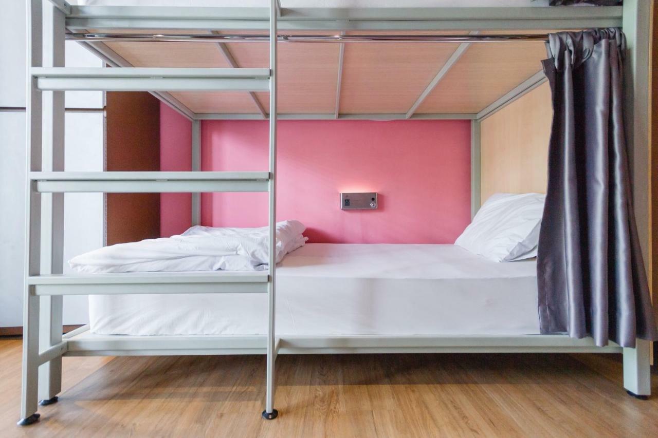 Siamaze Hostel *