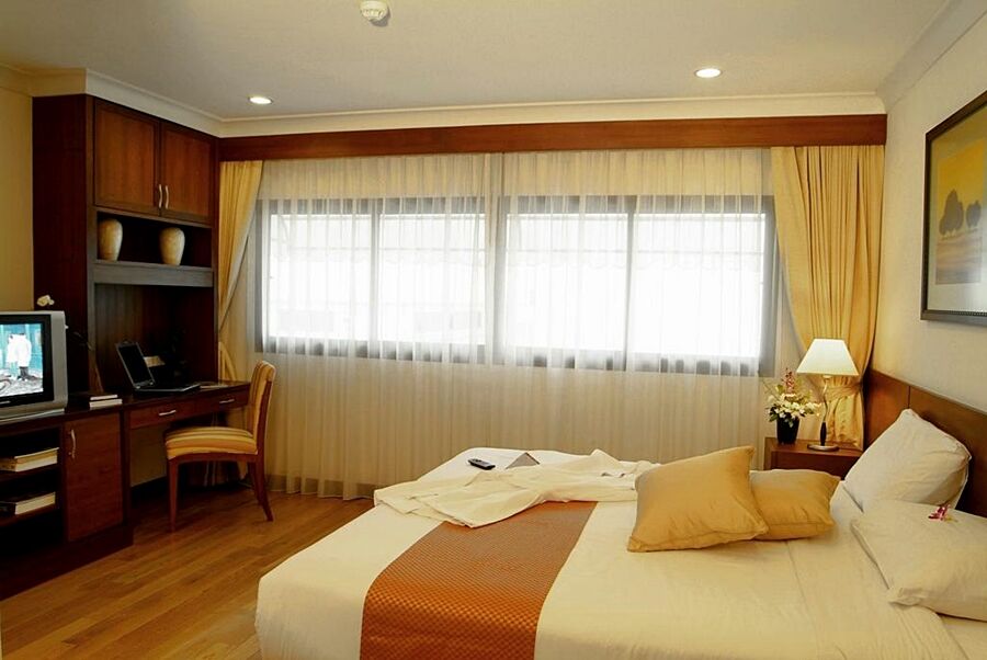 Admiral Hotel 4*