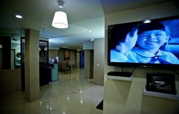 House Hotel